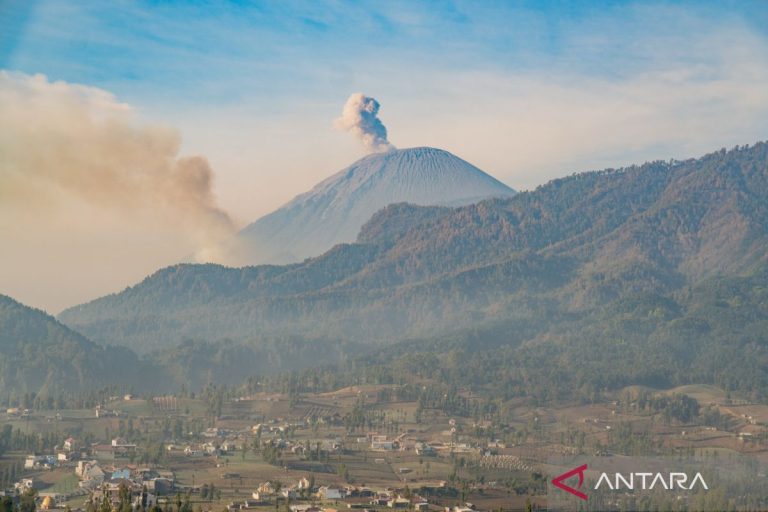 aktivitas-vulkanik-gunung-semeru-2859821