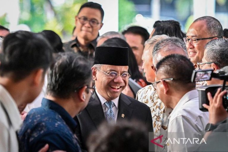 perkenalan-menteri-keuangan-suahasil-nazara-2863621_1
