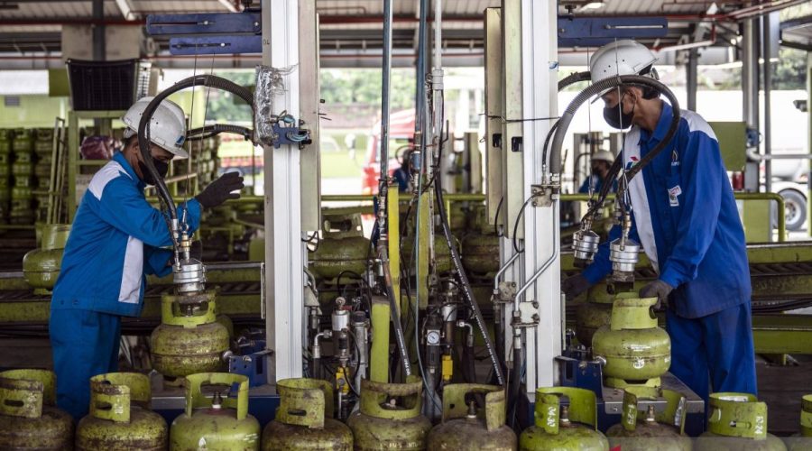 realisasi-penyaluran-gas-elpiji-tiga-kilogram-bersubsidi-2851332