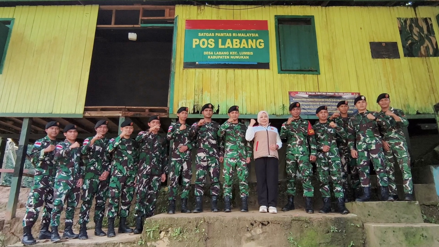 SEMANGAT-TNI-JAGA-PERBATASAN-RI-MALAYSIA-DI-POS-LABANG-NUNUKAN