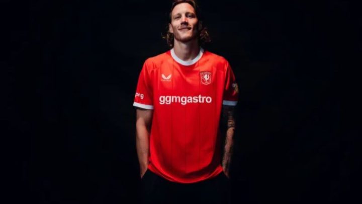 Wout Weghorst pindah klub dari Ajax ke Twente