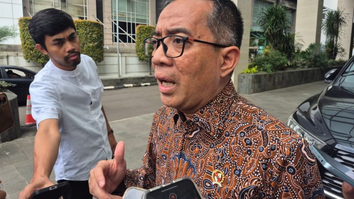 Topics Covered: Di DPR, Mendiktisaintek pastikan prodi dikembangkan bukan ditutup
