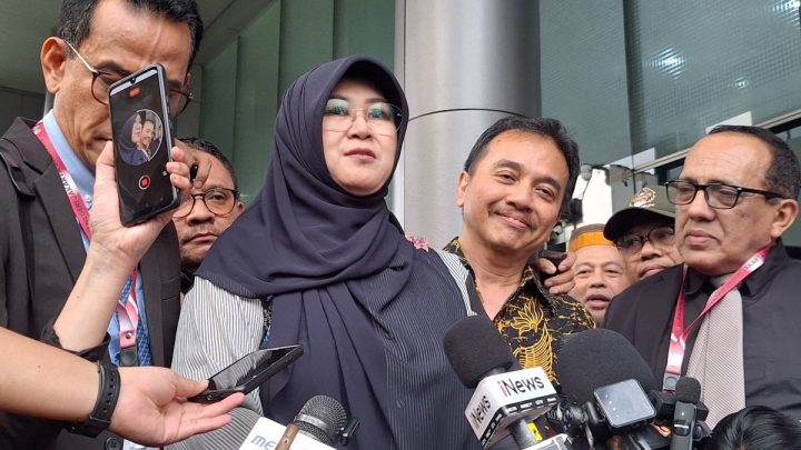Historic Moment: Roy Suryo-Tifa janji perjuangkan kasus ijazah Jokowi usai tak ditahan