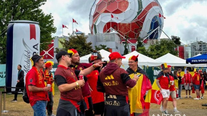 Latest Program: Gerimis tak surutkan semangat suporter Belgia dan Selandia Baru