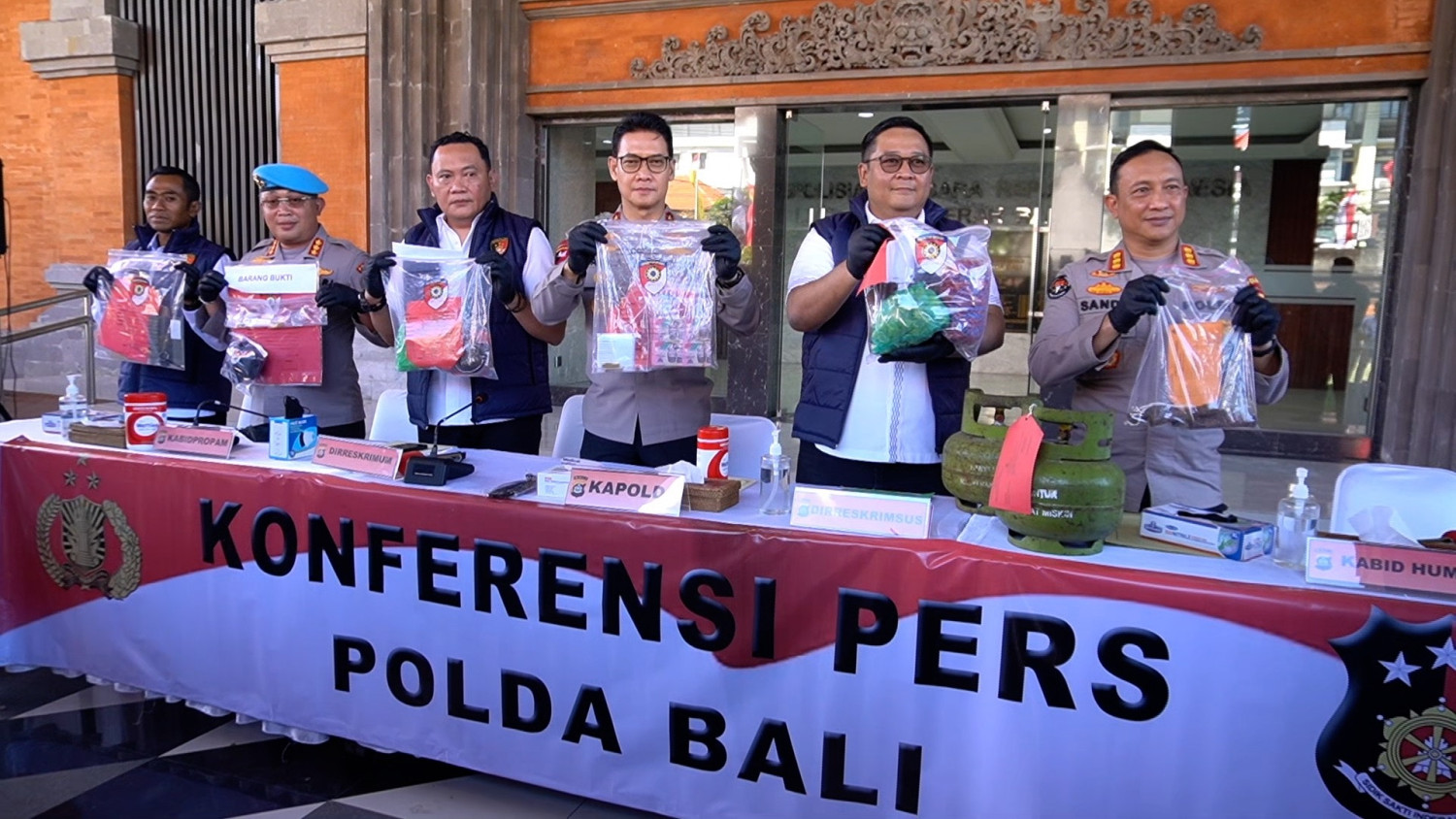AB_POLDA-BALI-BONGKAR-MODUS-KEJAHATAN-BBM-DAN-LPG-BERSUBSIDI