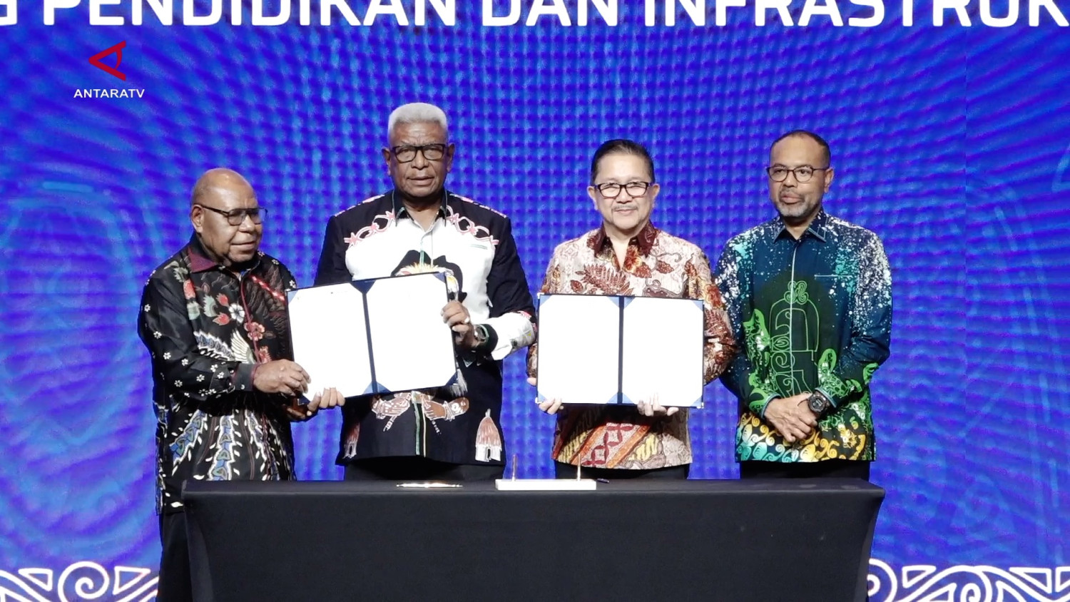 AYM_FREEPORT-PEMKAB-MIMIKA-TEKEN-3-MOU