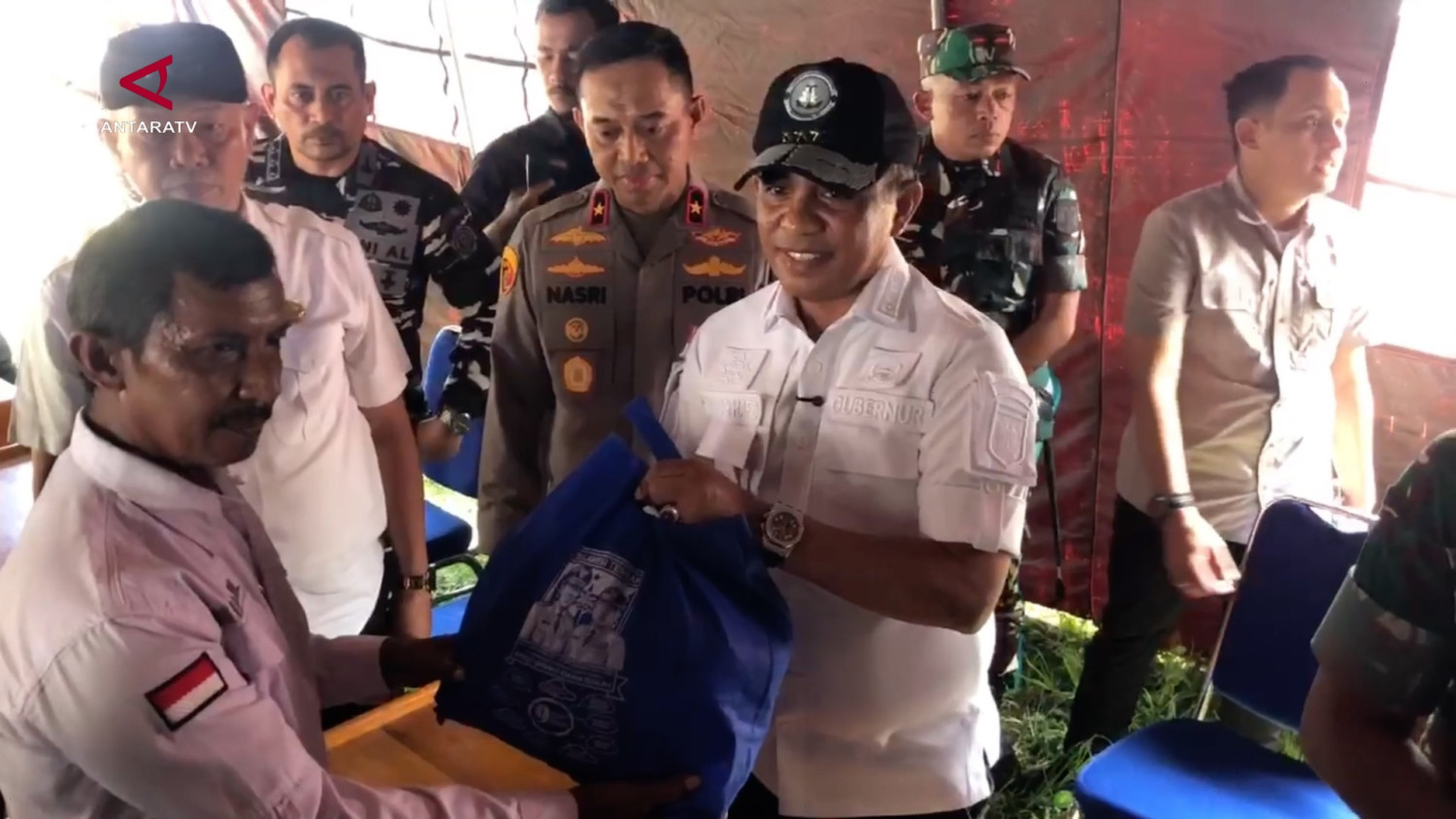 AYM_PEMPROV-SULTENG-SALURKAN-PAKET-BANTUA