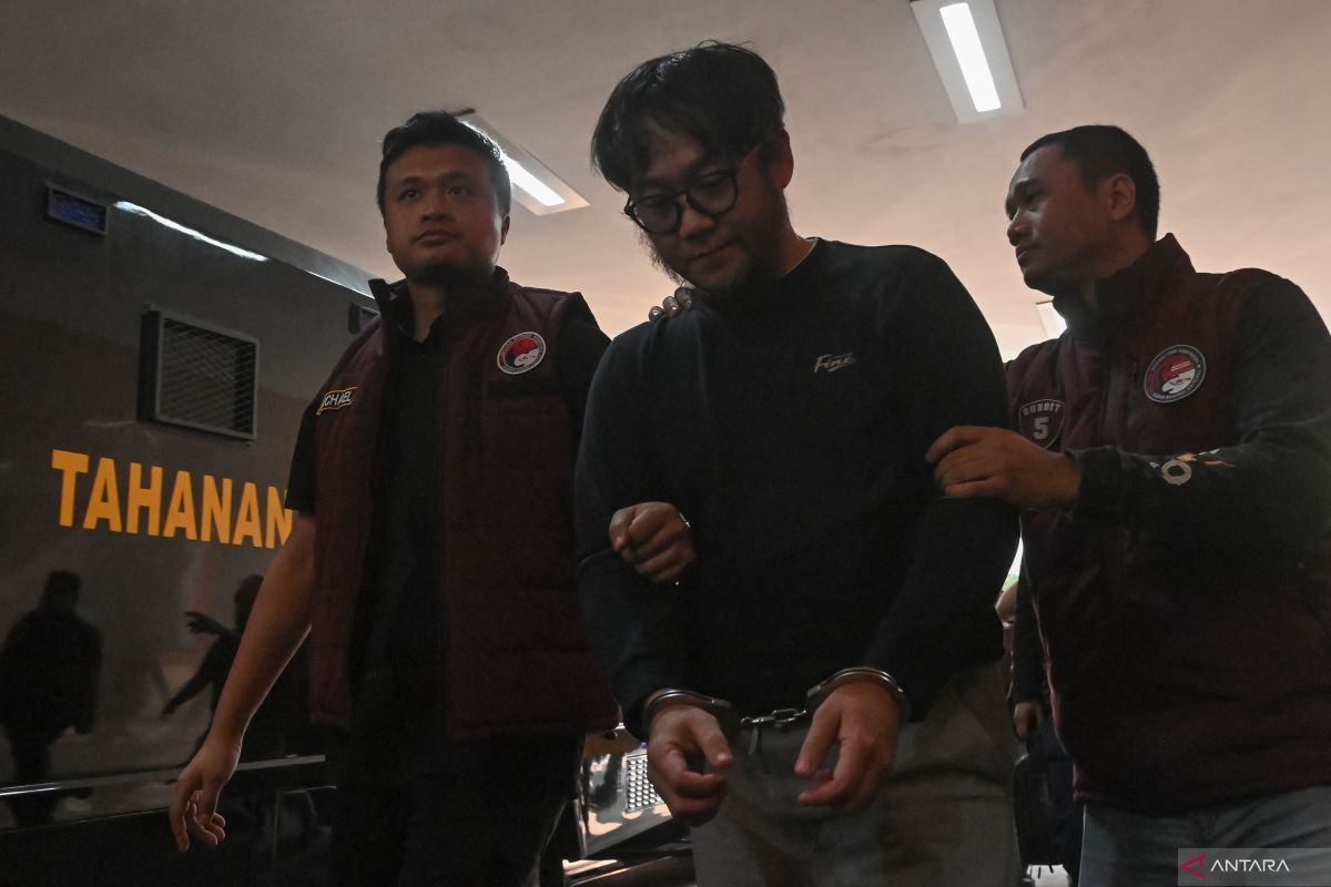 Bareskrim-tangkap-anak-buah-bandar-narkoba-Fredy-Pratama-190626-sth-03