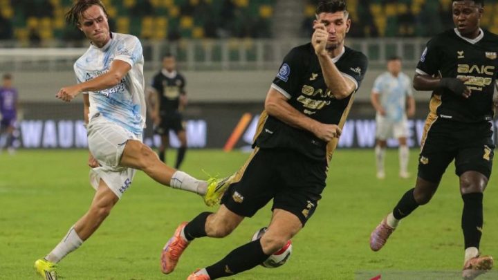 What Happened During: PSIM Yogyakarta umumkan lepas Donny Warmerdam
