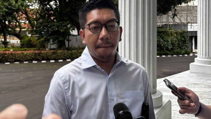 Latest Program: Bakom: Tidak ada pengkondisian pemerintah terkait demo mendukung MBG