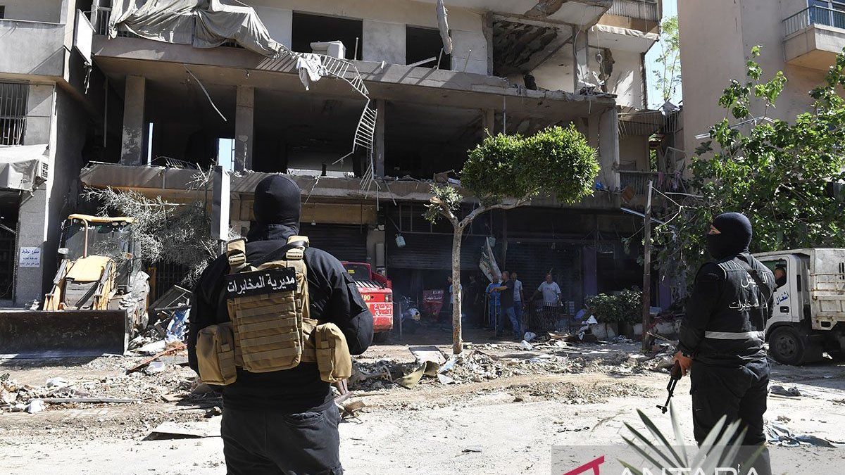 ISRAELI_AIRSTRIKE_HITS_BEIRUT_DESPITE_CEASEFIRE_3_KILLED