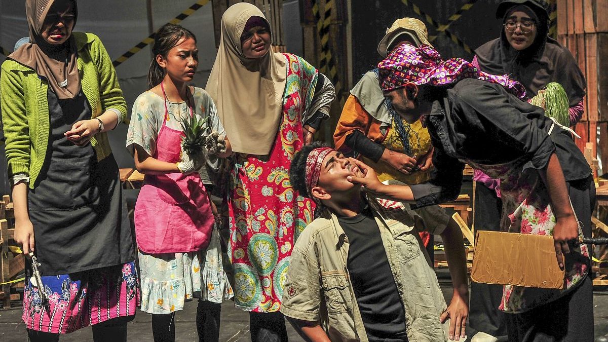 Pementasan-program-pelatihan-teater-untuk-pelajar-270626-ws-5-copy