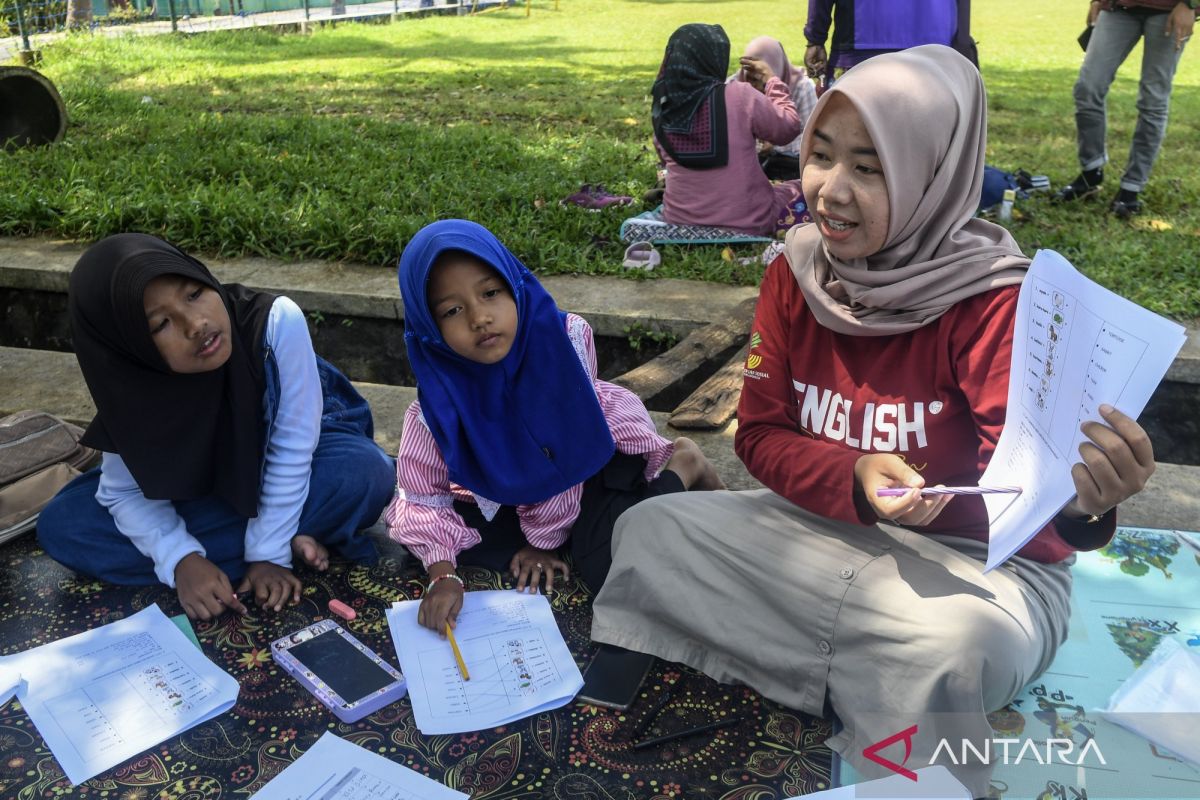 pembelajaran-bahasa-inggris-bagi-anak-penerima-pkh-2787195