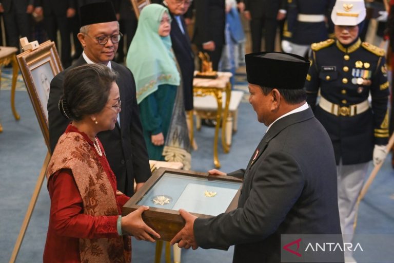pemberian-gelar-pahlawan-nasional-2664457-1