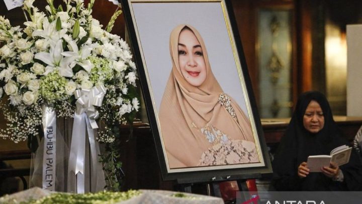 Topics Covered: Profil istri Wiranto, Rugaiya Usman