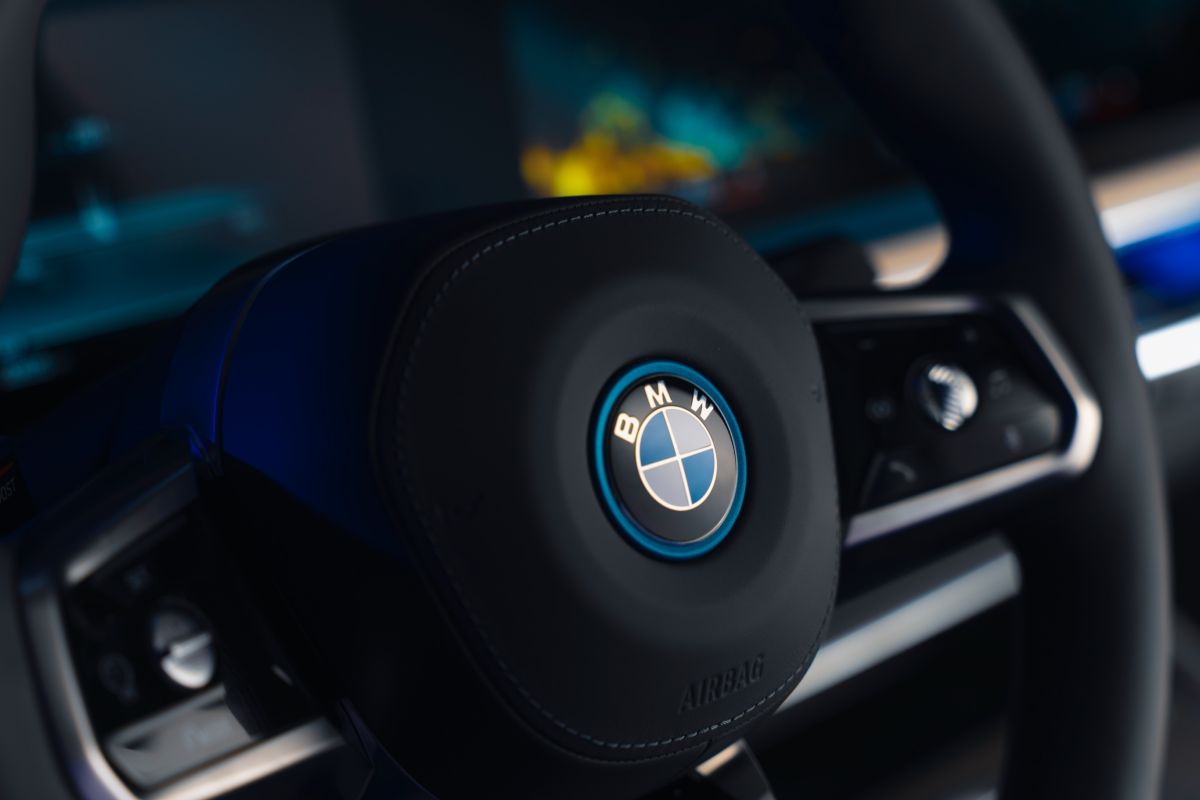 setir-bmw-i7