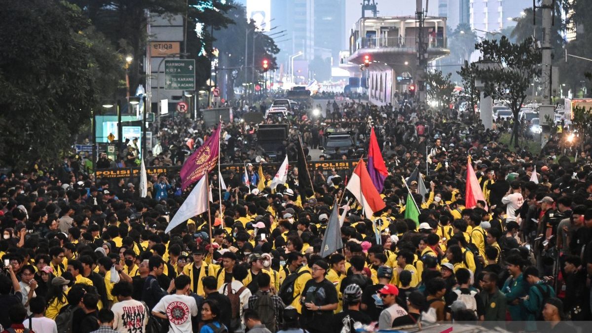 unjuk-rasa-mahasiswa-dan-elemen-masyarakat-di-jakarta-2804711