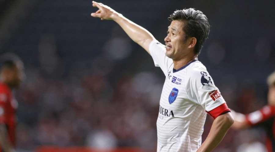 2021-12-21T164847Z_1_LYNXMPEHBK0RK_RTROPTP_4_SOCCER-JAPAN-KING-KAZU