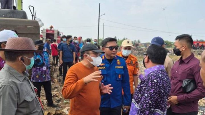 New Policy: Pemkot Tangerang kirim bantuan armada pemadam ke TPA Jatiwaringin