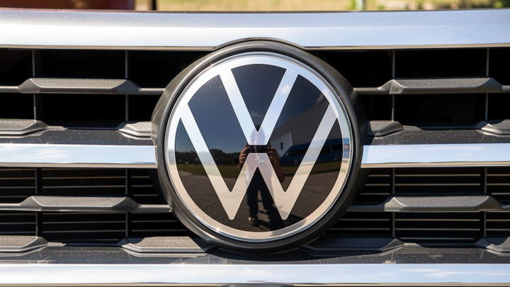 Main Agenda: Penutupan pabrik Volkswagen di Jerman diprotes pekerja