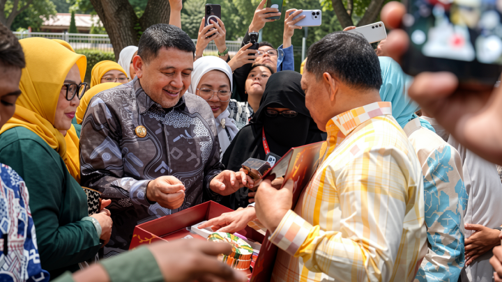 Important Visit: Mendagri: Transaksi perayaan HUT Dekranas di Makassar Rp4 miliar
