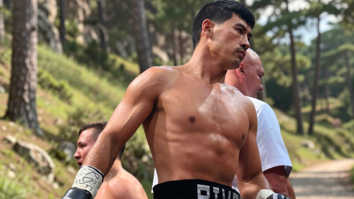 Special Plan: Juara dunia Bivol dan Smith harus sepakati pertarungan hingga 26 Juli