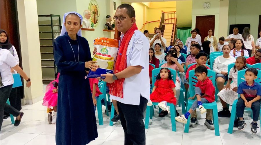 SEMANGAT-KEMERDEKAAN-PEMPROV-NTT-GELAR-BAKTI-SOSIAL-DI-PULUHAN-PANTI