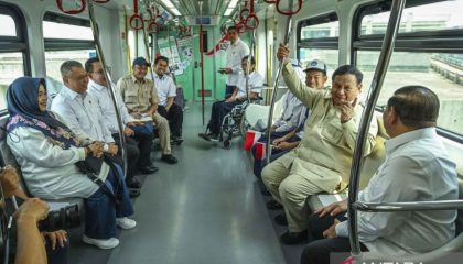 Presiden-Prabowo-Resmikan-LRT-Kelapa-Gading-Manggarai-16092026-gp-9