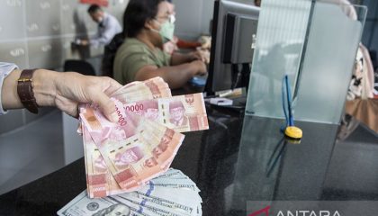 antarafoto-rupiah-melemah-terhadap-dollar-030123-adm-5