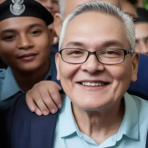Hendra Kurniawan Bebas Bersyarat, Di Bawah Pengawasan Hingga 2026